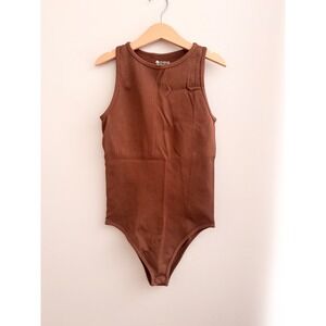 OQQ Womens Ribbed Knit Sleeveless Bodysuit Brown Crew Neck Snap Closure Small